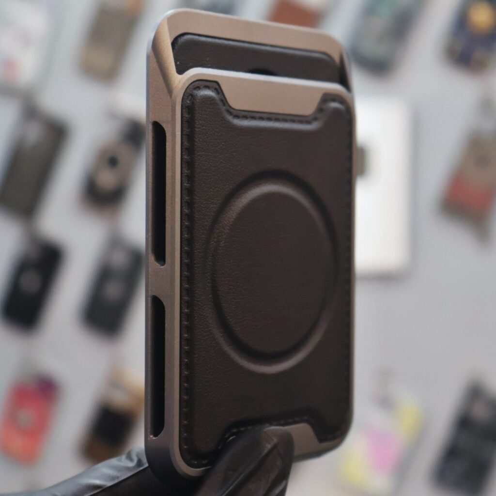 Metal+Leather Magsafe Card Holder-Black view 5